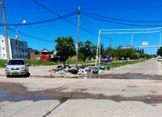 La calle en tu barrio. Acumulan basura en una esquina
