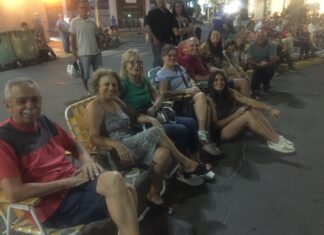 Exitosa primera noche de la plaza Ramírez peatonalizada