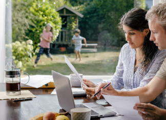 Cuando el dinero no alcanza: 4 consejos de la Biblia para cuidar la economía