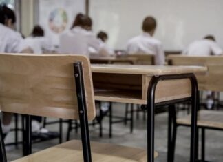 «Una cosa es limitar gastos y otra no pagar los sueldos»