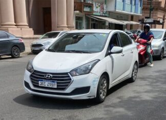 Tras un incidente vial, un conductor habría exhibido un arma de fuego