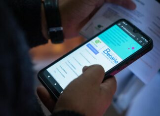 Comenzó el pago de becas provinciales a estudiantes secundarios