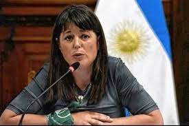 Gaillard: “Otorgándole a Milei facultades para disolver o intervenir organismos, le estaríamos dando facultades de monarca”