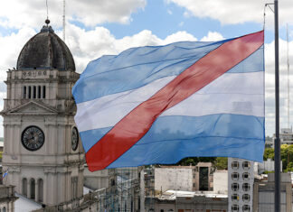 TENSIÓN PARITARIA. El Gobierno sólo pagará el aumento si hay acuerdo