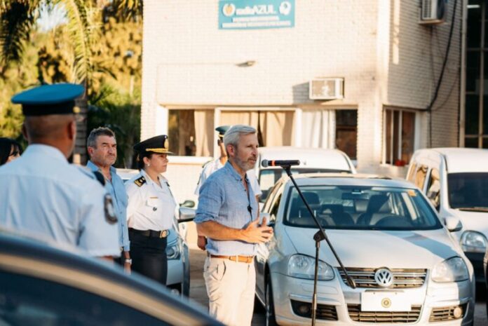 entrega de autos a la policia