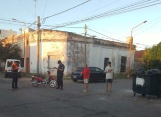 Una joven motociclista resultó con heridas leves