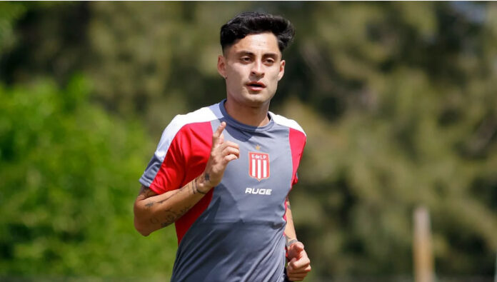 Altamirano sigue internado en observación.