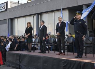Atención telefónica y video vigilancia: Rogelio Frigerio presidió el egreso del personal del 911