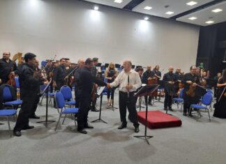 La Sinfónica deleitó al público en el Centro de Convenciones