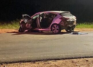 Un adolescente manejaba por la ruta, chocó con otro auto y murieron un padre y su hijo de 8 años