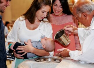 Benjamín recibió la gracia del primero de los sacramentos del mundo cristiano