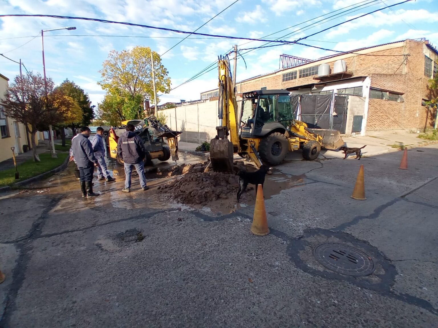 Repararon una pérdida de agua en el barrio Puerto Viejo | DIARIO LA CALLE