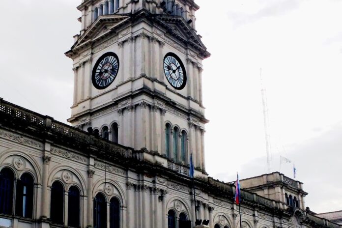16 Casa de Gobierno reloj