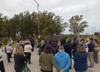 Barrio 192 Viviendas: vecinos se reunieron con autoridades de la policía en una plaza