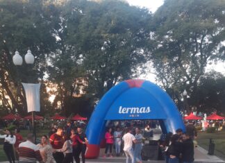 Se dio una nueva clase abierta y participativa sobre salsa y bachata