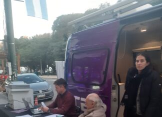 Personal de ATER atendió en el Punto Móvil a los contribuyentes de Concepción del Uruguay