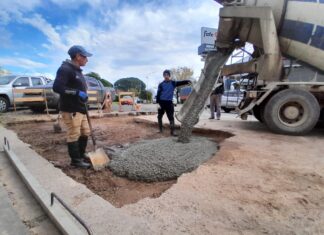 Se registran cortes de calles por trabajos en tomas de junta y de bacheo