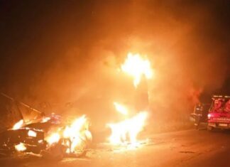 Se Incendió un camión en la Ruta 20
