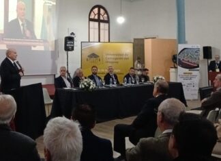 En conversatorio se abordó el comercio exterior como pilar del desarrollo