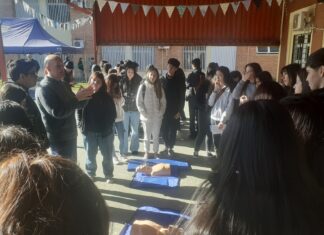 En su visita a Concepción del Uruguay, Viví la UNER fue recorrida por más de 1.500 adolescentes