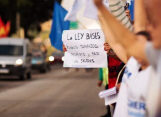 MOVILIZACIÓN. Fuerte reclamo contra la Ley Bases en Paraná