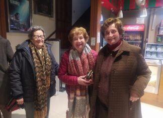 Preparan la próxima función del cine gratuito para adultos mayores