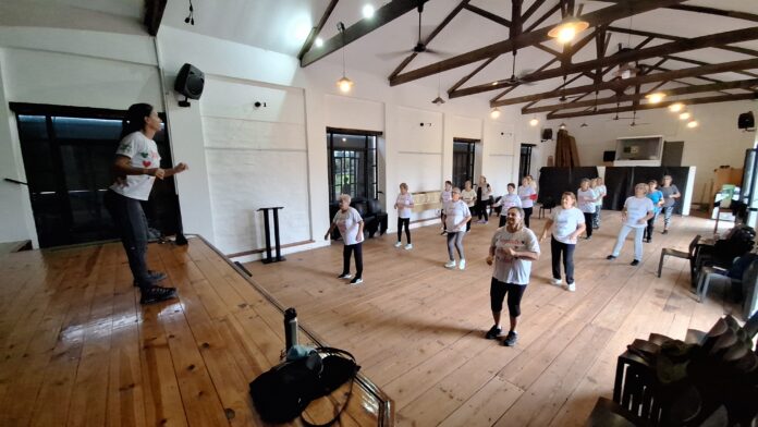 caseros - jugando con la tercera edad1