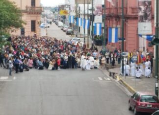 Los católicos participaron de los actos por la Solemnidad del Cuerpo y la Sangre de Cristo