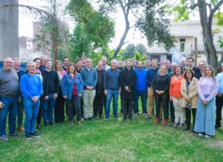 El Gobierno e intendentes de Juntos abordaron la reforma política y la gestión
