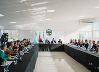 Frigerio encabezó una reunión de gabinete conjunto en Larroque