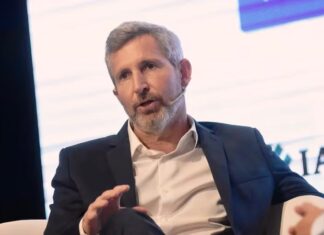 DEUDA EN DÓLARES. Frigerio busca fondos para cancelar U$D64 millones