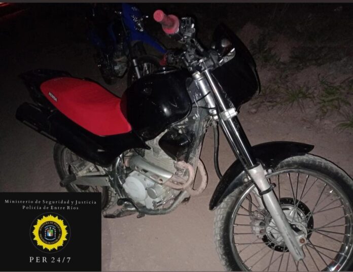 7 recuperan moto robada y abandonada