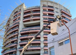Continúa el recambio de luminarias en el centro de Concepción del Uruguay
