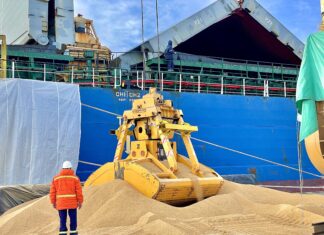 Primera exportación de harina de soja sustentable desde nuestro puerto