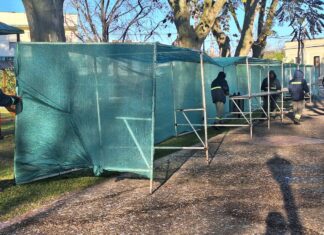 Espacios Verdes acondiciona la plaza Justo José de Urquiza