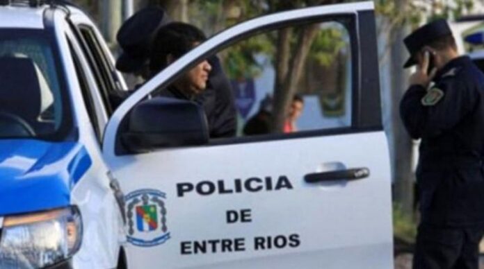 Un hombre detenido y dos menores debieron volver con su madre