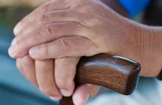 Abonan jubilaciones y pensiones que superan un haber mínimo