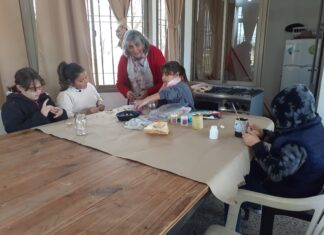 Comenzó el taller de porcelana fría Recicleteando