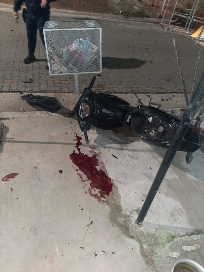 conductor herido tras chocar con una moto robada