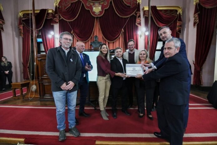 diputados - reconocimiento al centro comercial de gualeguaychú1