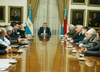 Productores lecheros interiorizaron a Rogelio Frigerio sobre los problemas que atraviesa el sector