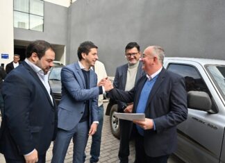 GOBIERNO. Asignan vehículos oficiales a comunas y juntas