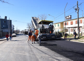 Comenzaron a aplicar la cinta asfáltica en Balbín