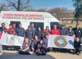 Capacitaron a bomberos en rescate técnico con cuerdas