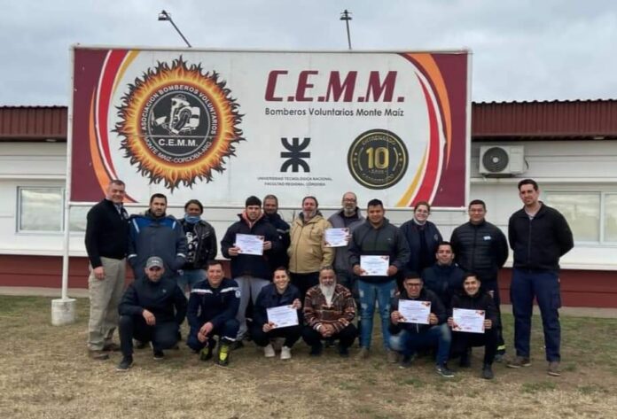 bomberos - capacitación en monte maíz1