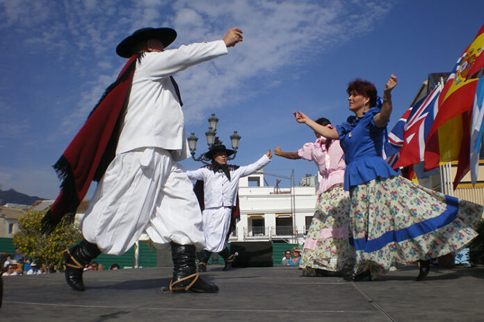 cultura - día del folklore1