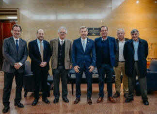 El Gobernador acompañó a exportadores del citrus a gestionar apertura de mercados