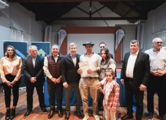 Frigerio entregó 250 escrituras a adjudicatarios del IAPV
