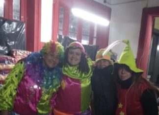 Personal del servicio de Traslado agasaja a los más pequeños