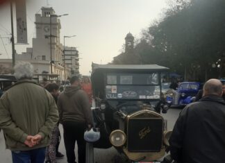 La Histórica dio la bienvenida a los autos clásicos y antiguos en una pasión que une a Argentina y Uruguay
